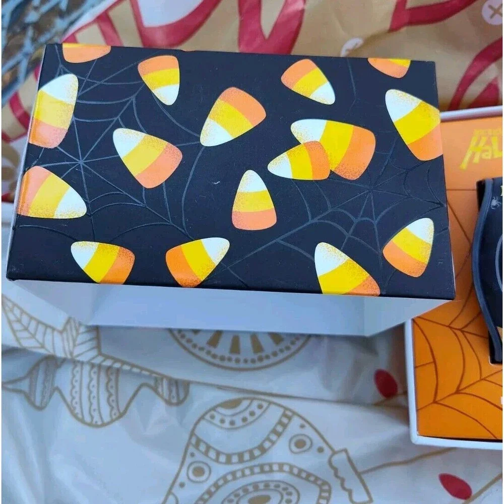 Disney Mickey's Not So Scary Halloween Party 2017 Chip & Dale Magic Band LE 2500